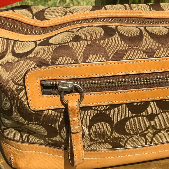 🎉🎉🎉SALE!!!Authentic Coach Purse - Picture 2 of 5